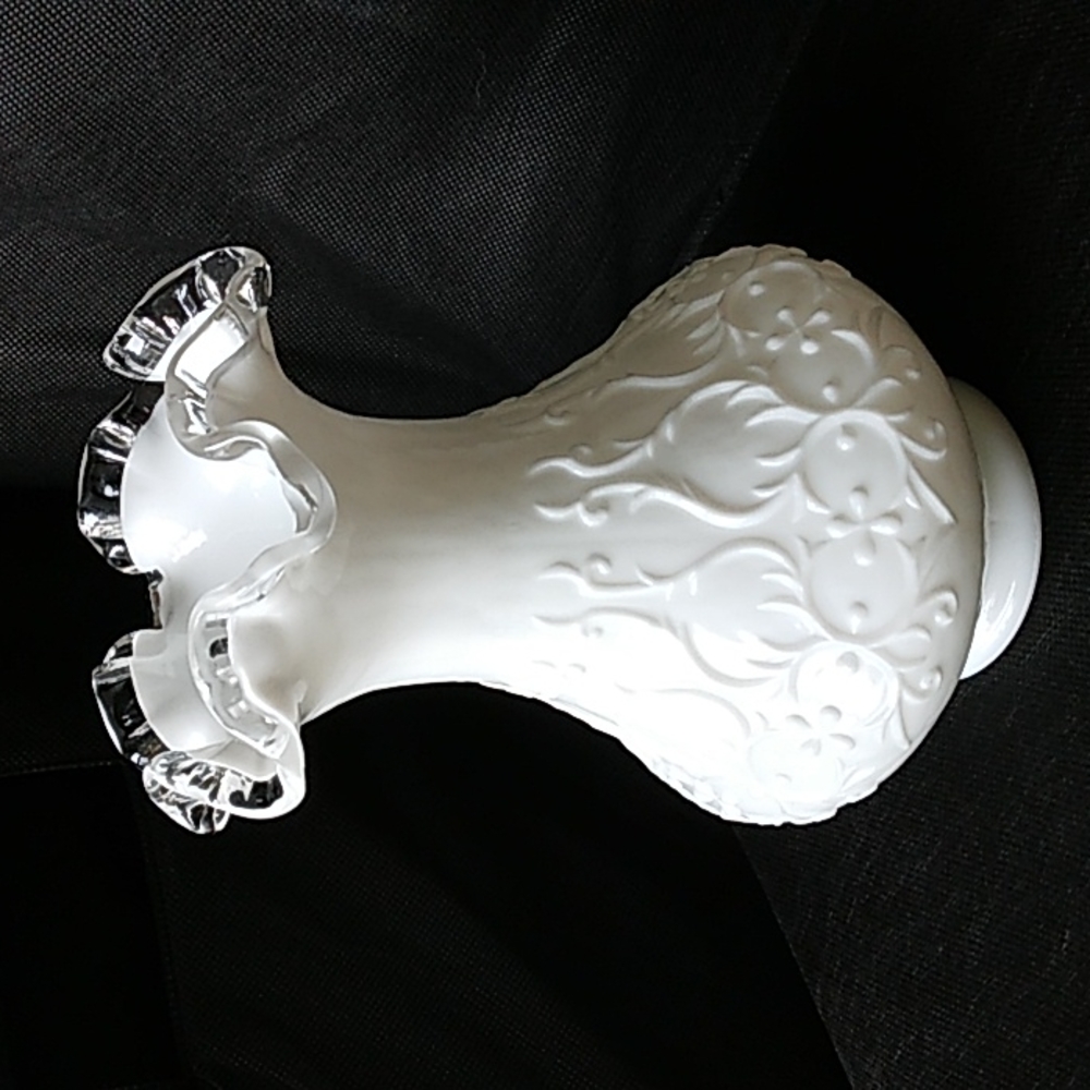 FENTON VASE